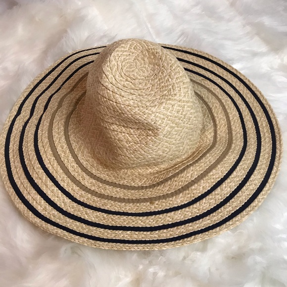Roxy Floppy Beach Hat - Picture 2 of 4